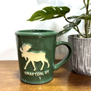 Grafton Vermont Coffee Mug Onion River Pottery Green Restaurant Style